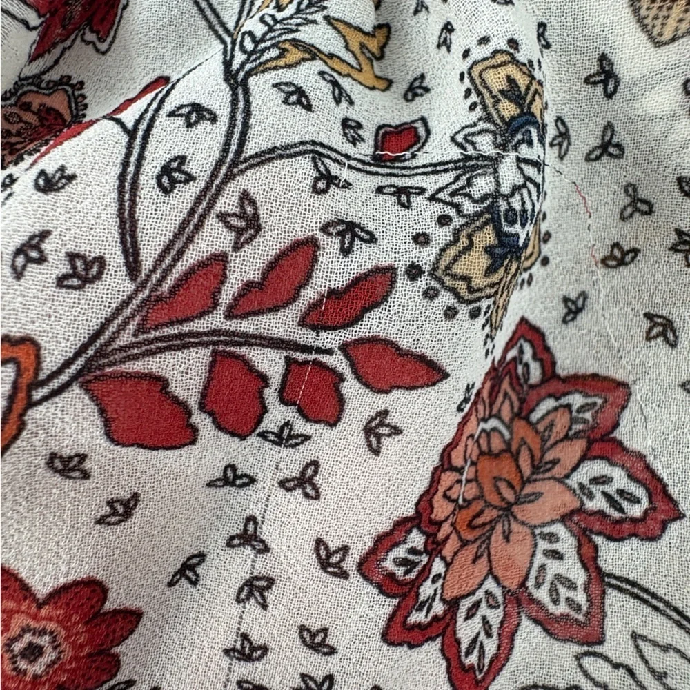 Floral Off-Shoulder Crop Blouse - Picture 3 of 10